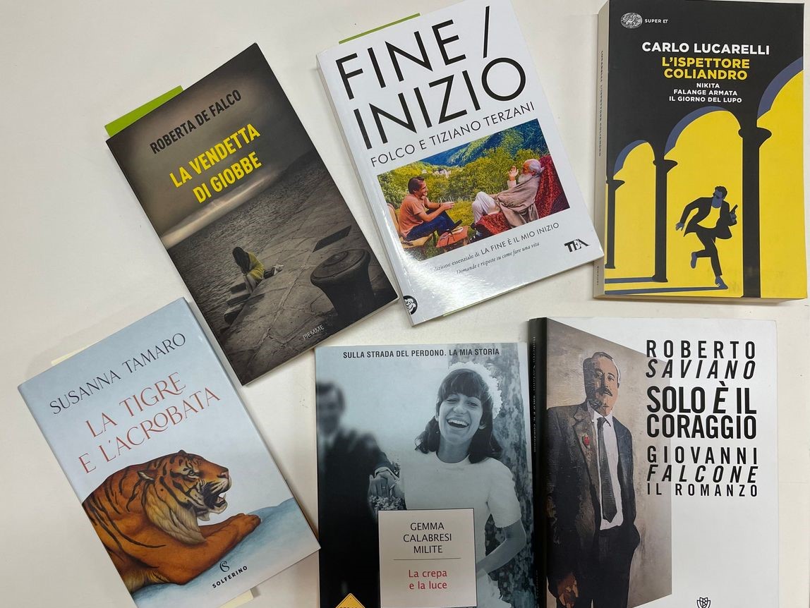 I libri con le dediche degli autori, grazie alla libreria Tuttilibri-Formia.